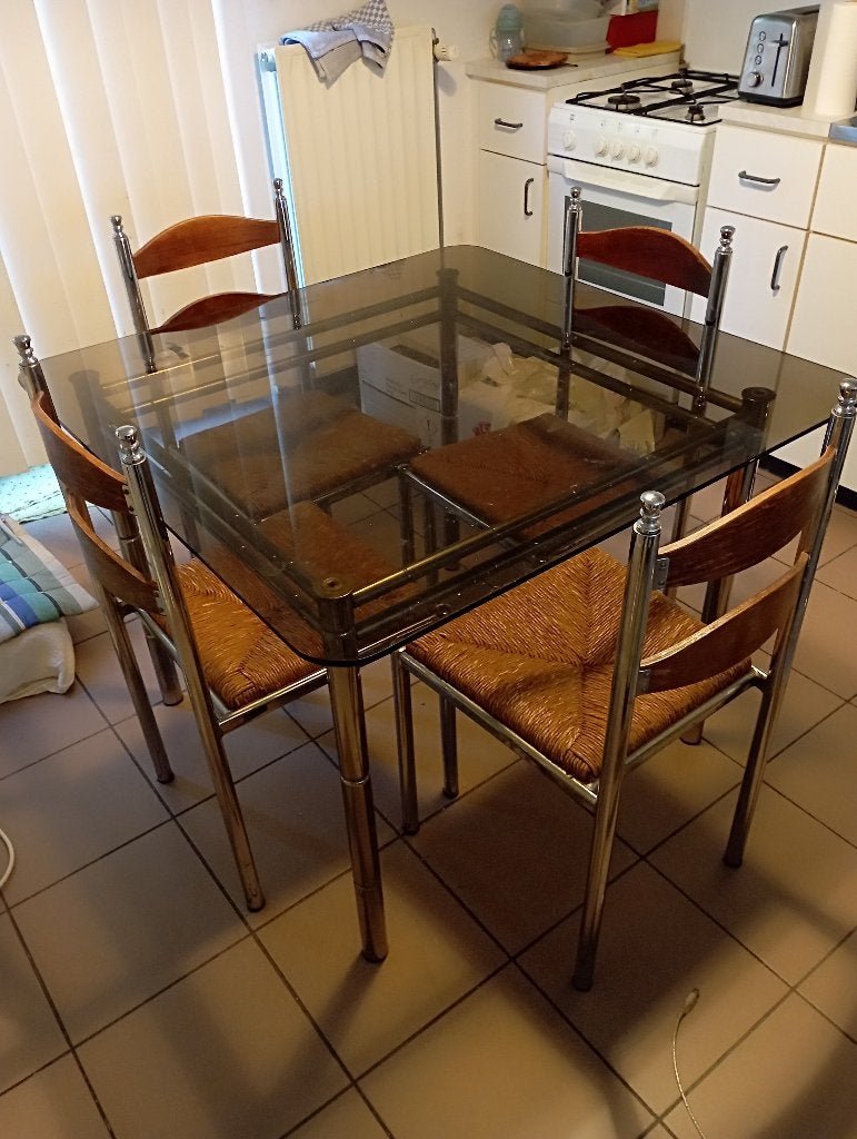 Design 1970 table verre fumé, chaise chromées et tressées, Enlèvement