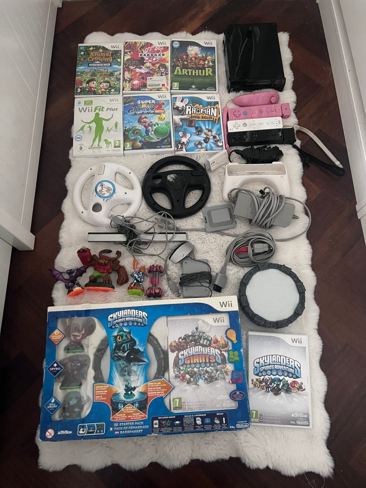Lot Wii console et plusieur jeux, Consoles de jeu & Jeux vidéo, Enlèvement, Utilisé, Avec 3 manettes ou plus, Avec jeux