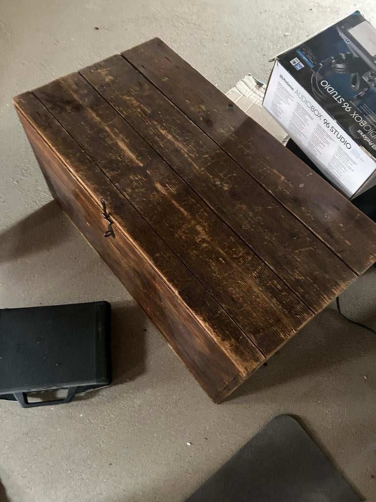 Coffre en bois de sapin, Maison & Meubles, Tables | Tables de salon, Moins de 50 cm, 100 à 150 cm, Enlèvement, Utilisé