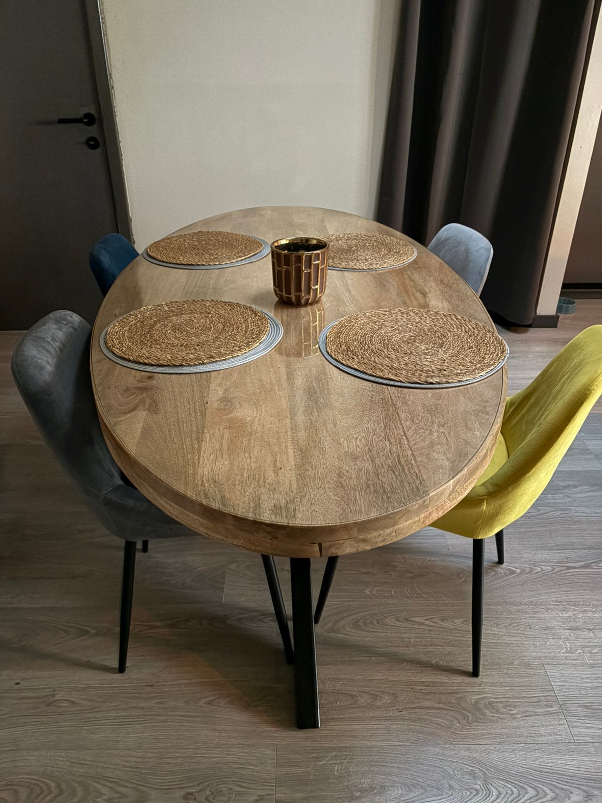 Industriële tafel 4 stoelen, Huis en Inrichting, Ophalen, Zo goed als nieuw