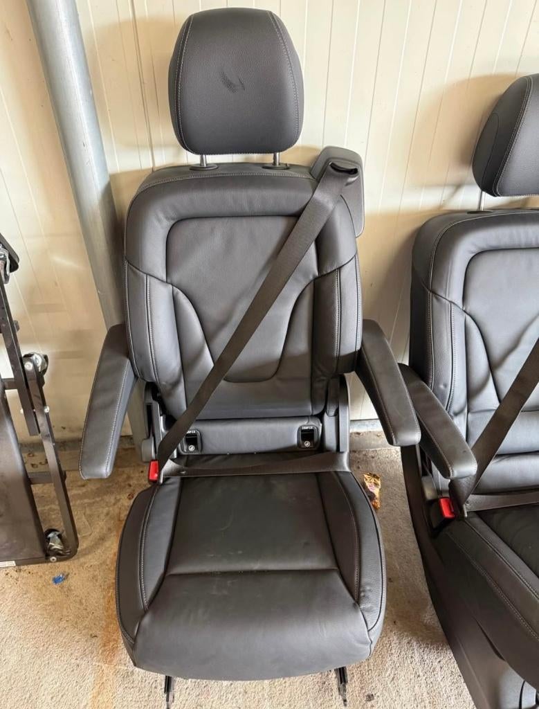 mercedes v-klasse stoelen nieuwstaat, Ophalen