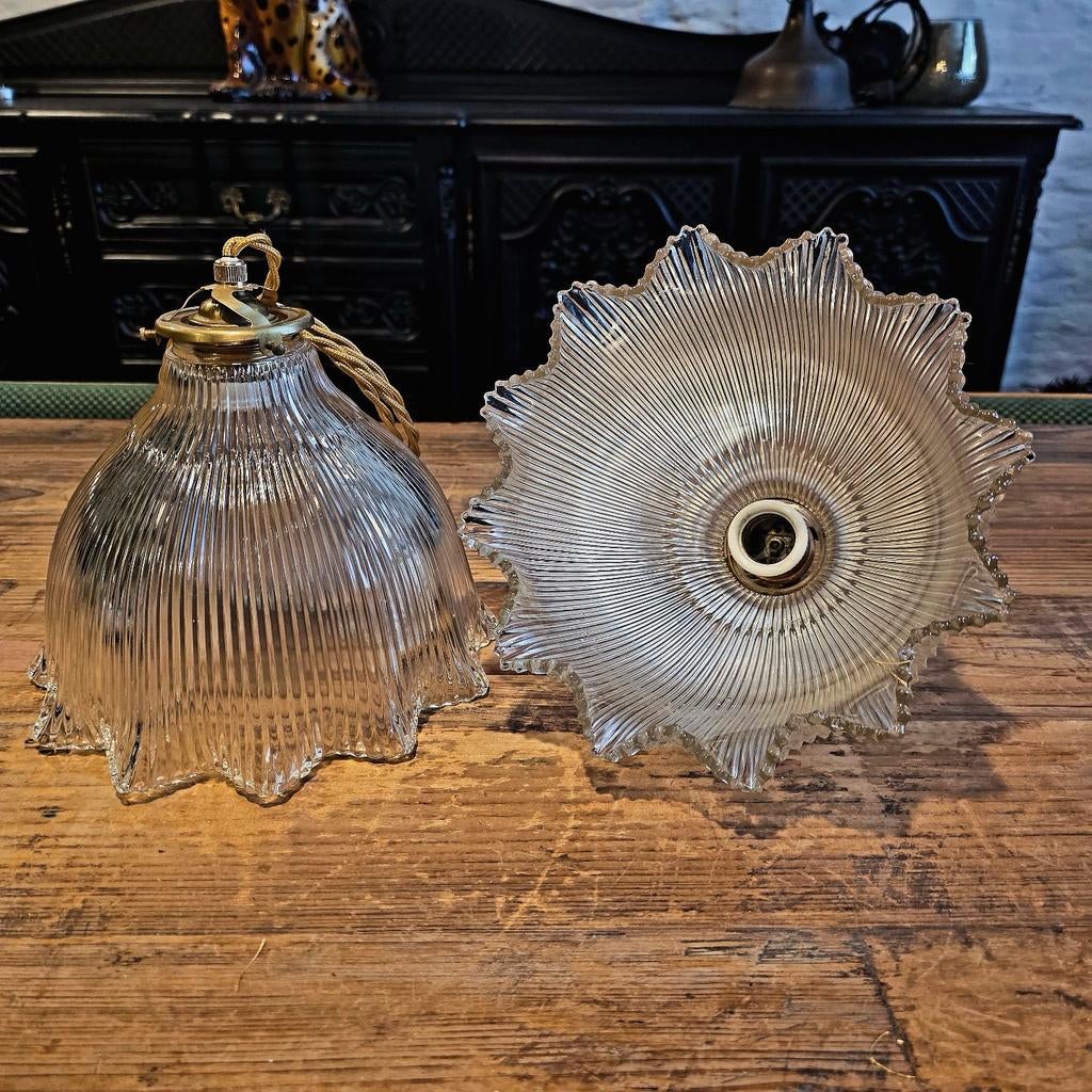 Lampe suspendue vintage en verre Holophane., Antiquités & Art, Enlèvement ou Envoi
