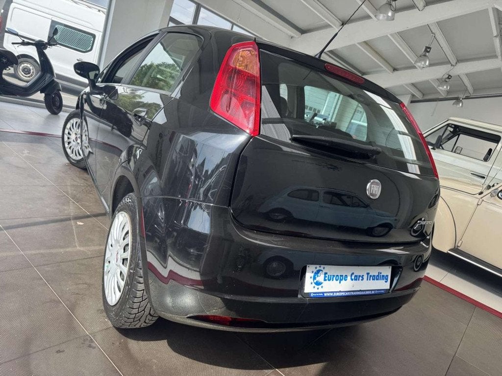Fiat Punto 1.4 77ch 78ch 89394Km DISTRIBUTION ENTRETIEN OK G, Auto's, 57 kW, 77 pk, Bedrijf, 5 deurs