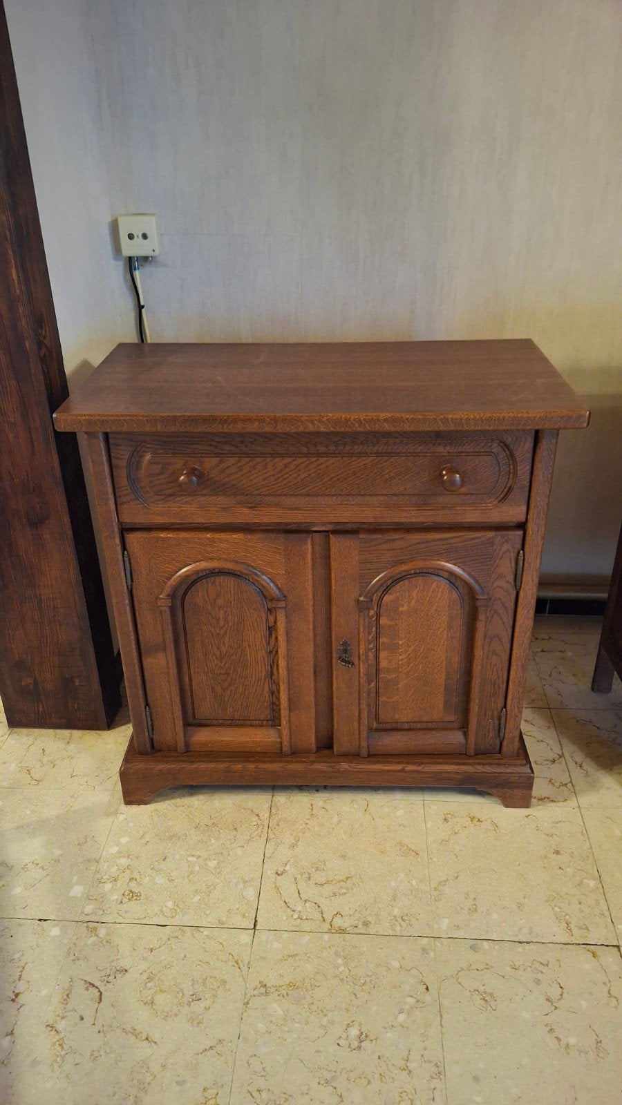eiken kastje 10€, Huis en Inrichting, Ophalen