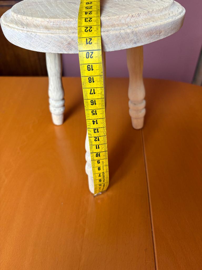 ancien tabouret en bois, Enlèvement