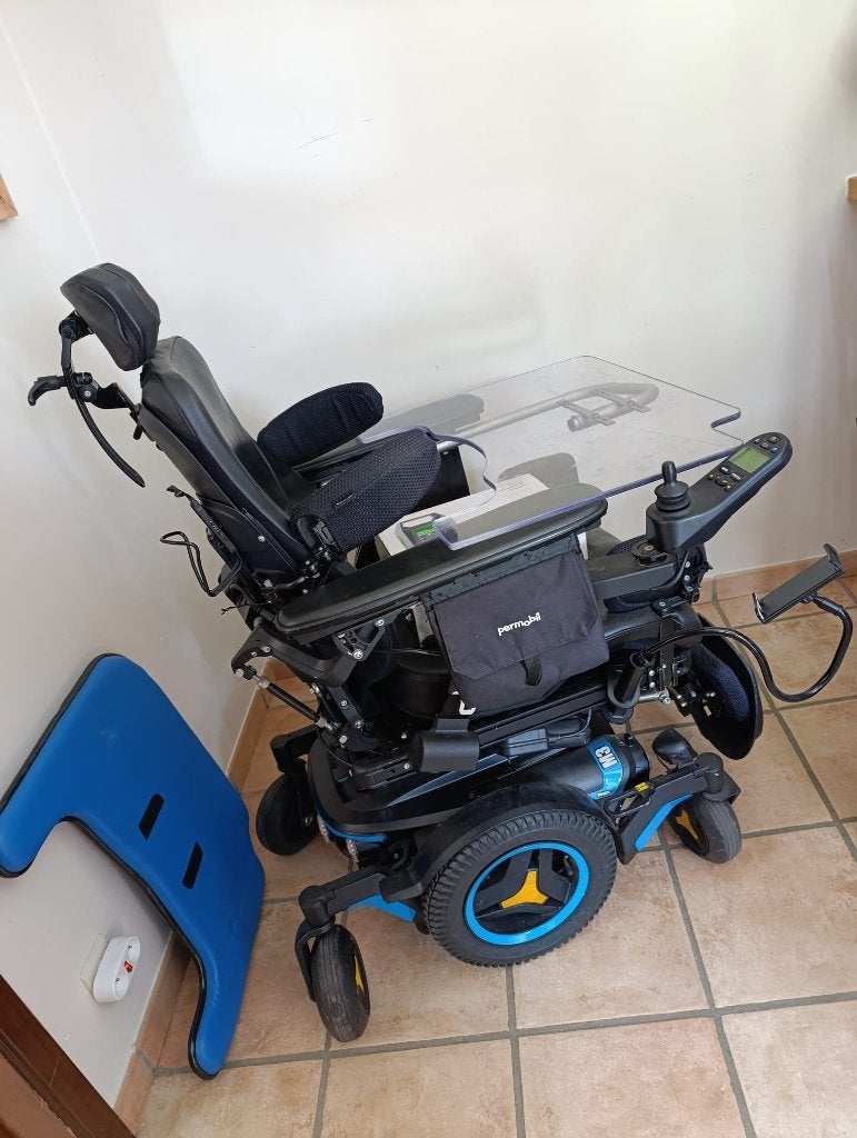 Chaise roulante électrique, Enlèvement, Comme neuf, Fauteuil roulant électrique