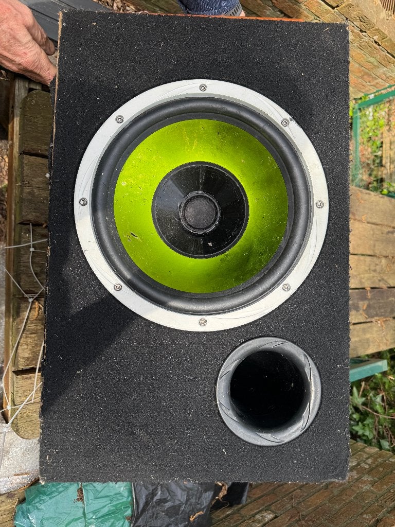 Boîtier de caisson de basses Fusion et Edge ED71200, Enlèvement, Utilisé