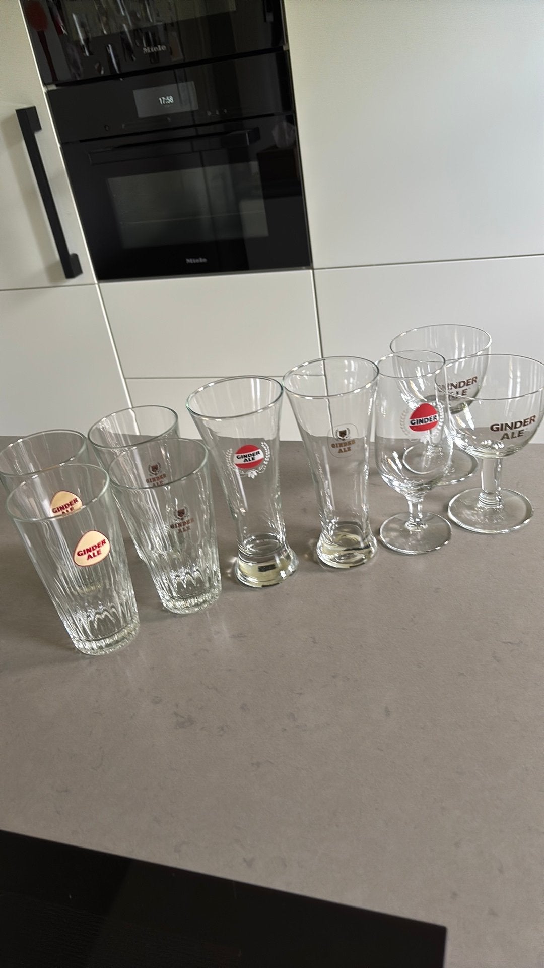 Ginder-Ale 9 pièces, Collections, Verres & Petits Verres, Enlèvement ou Envoi, Comme neuf