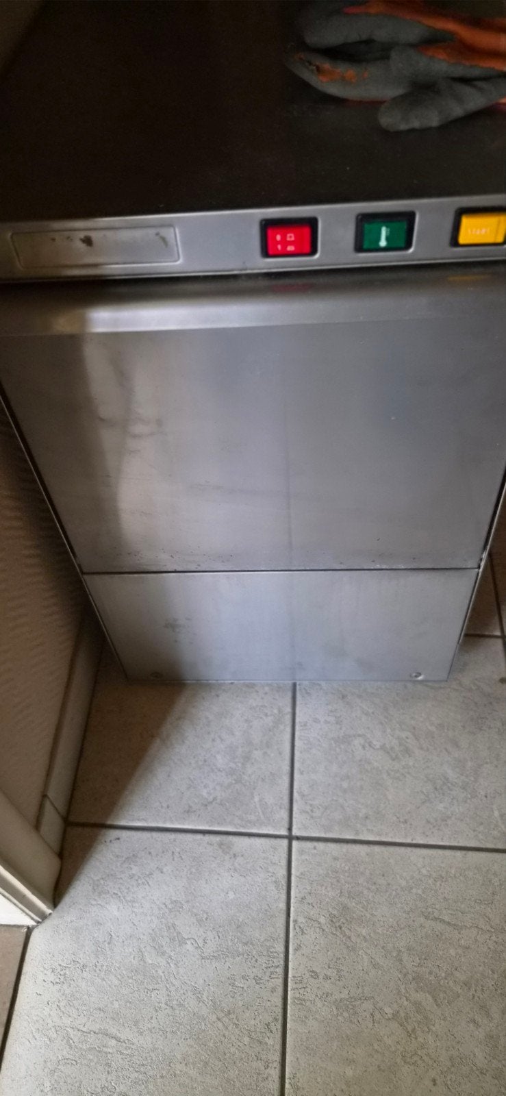 Saladette en afwasmachine, dringend weg, Ophalen