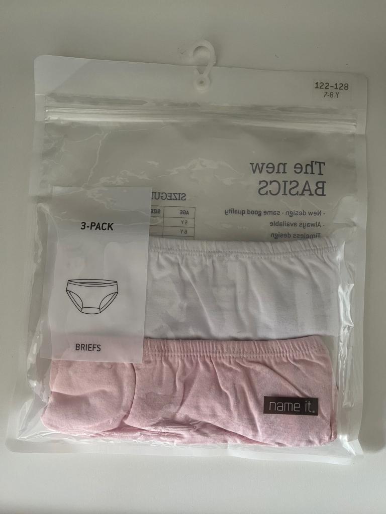 NAME IT, 2 nouveaux slips 122 - 128, Enfants & Bébés, Vêtements enfant | Taille 122, Neuf, Enlèvement ou Envoi, Name it, Vêtements de nuit ou Sous-vêtements