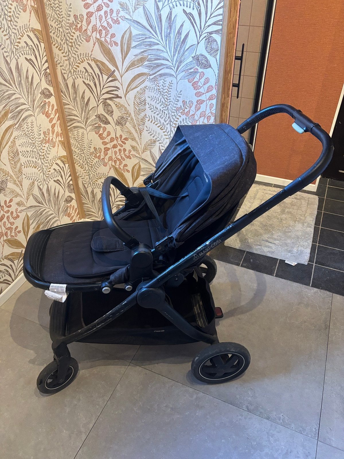 Poussette avec landau maxi-cosi fonctionnelle a donner, Enfants & Bébés, Enlèvement, Utilisé, Maxi-Cosi