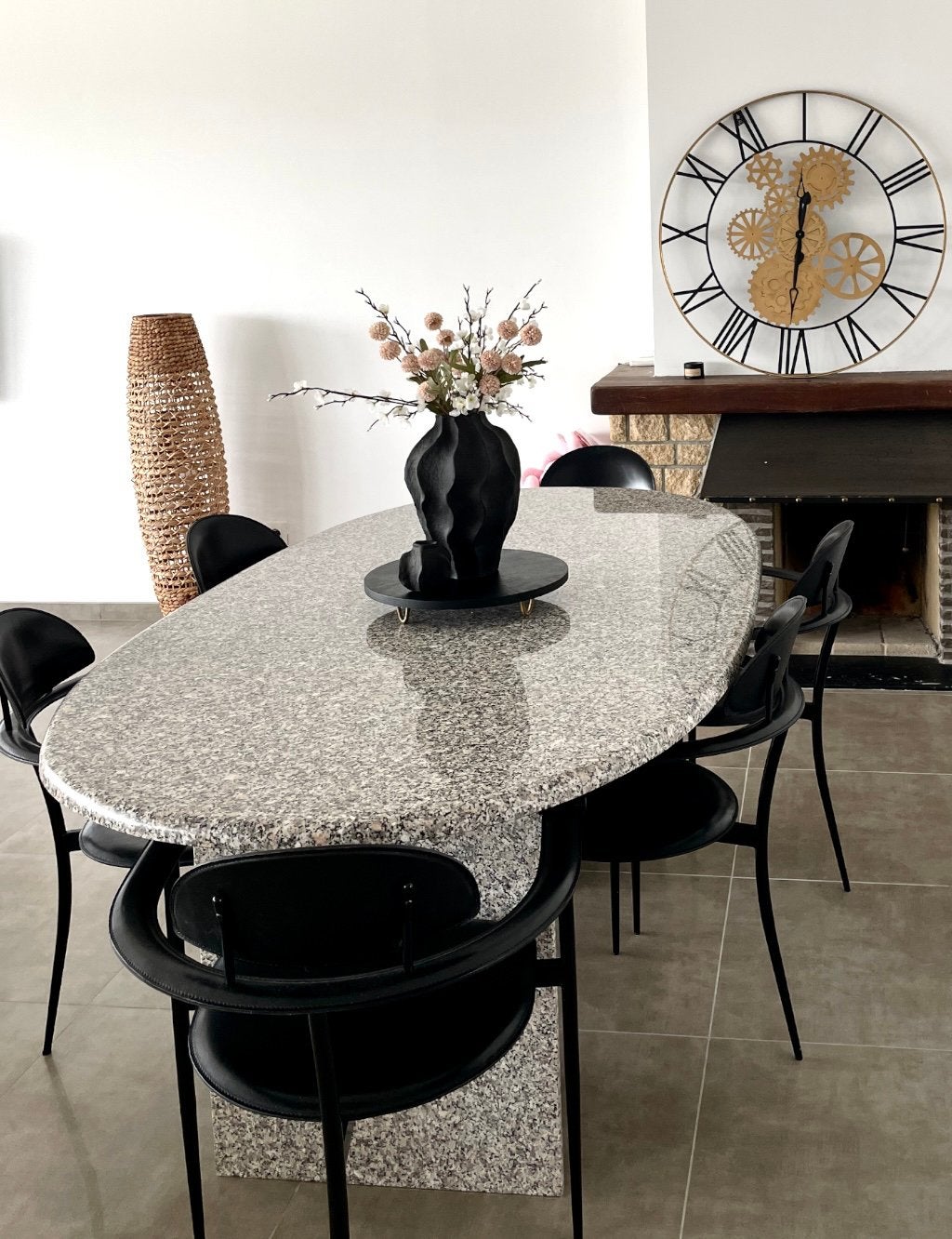 Table de salle a manger en Granit, Enlèvement, Comme neuf