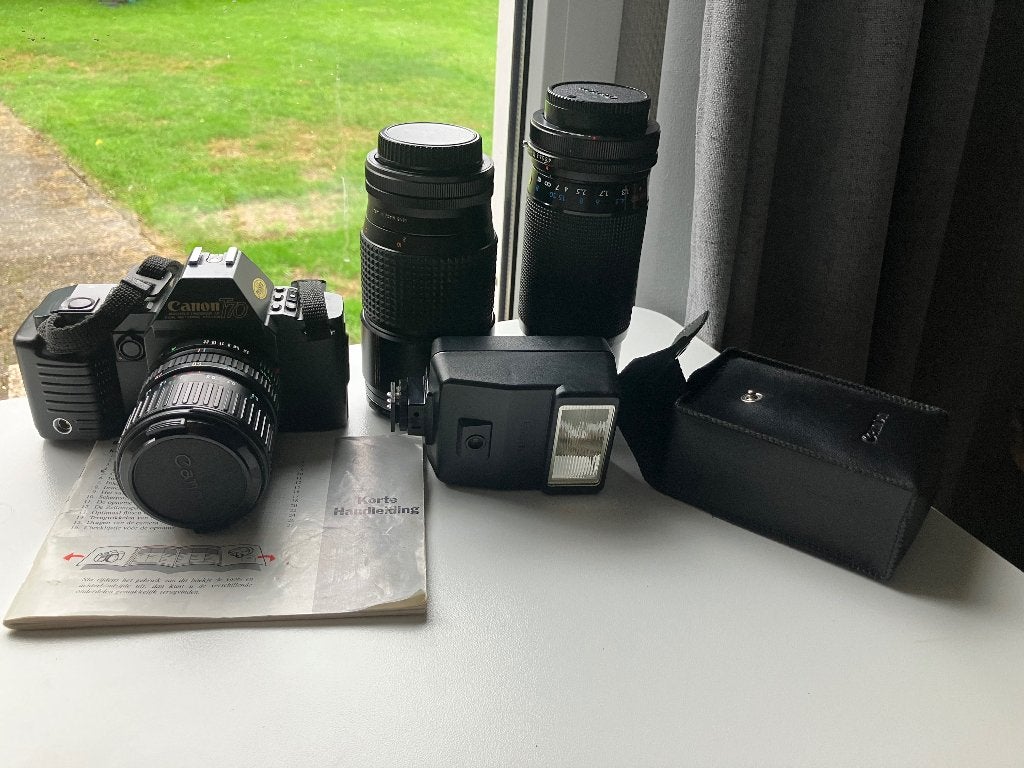 Canon T70 met 2 lenzen, Enlèvement, Comme neuf, Reflex miroir, Canon