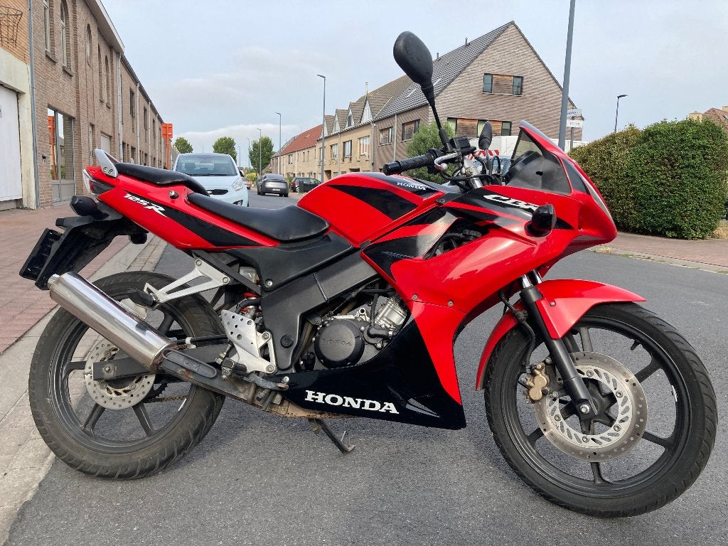 Honda CBR125R, Motos, Motos | Honda, Occasion, Jusqu'à 11 kW, Permis Moto A1 minimum, 1 cylindre