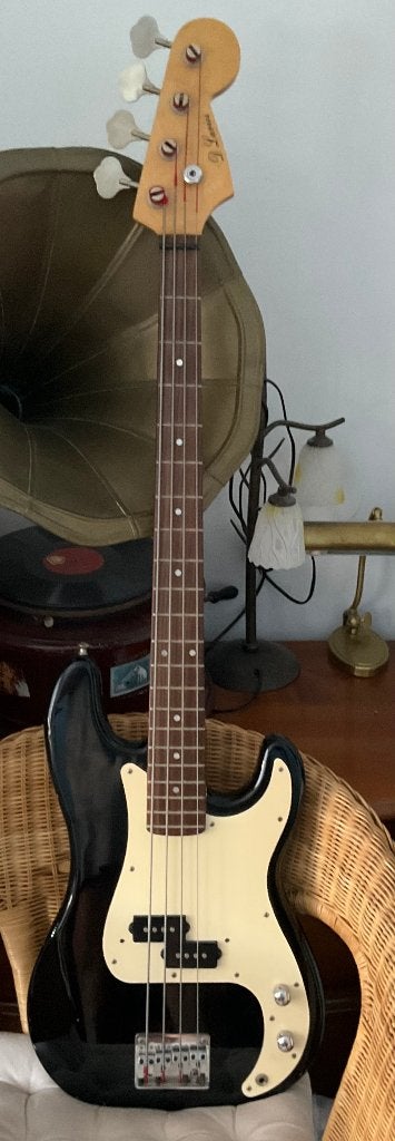 guitare basse D.Larios, Musique & Instruments, Enlèvement ou Envoi, Utilisé, Électrique