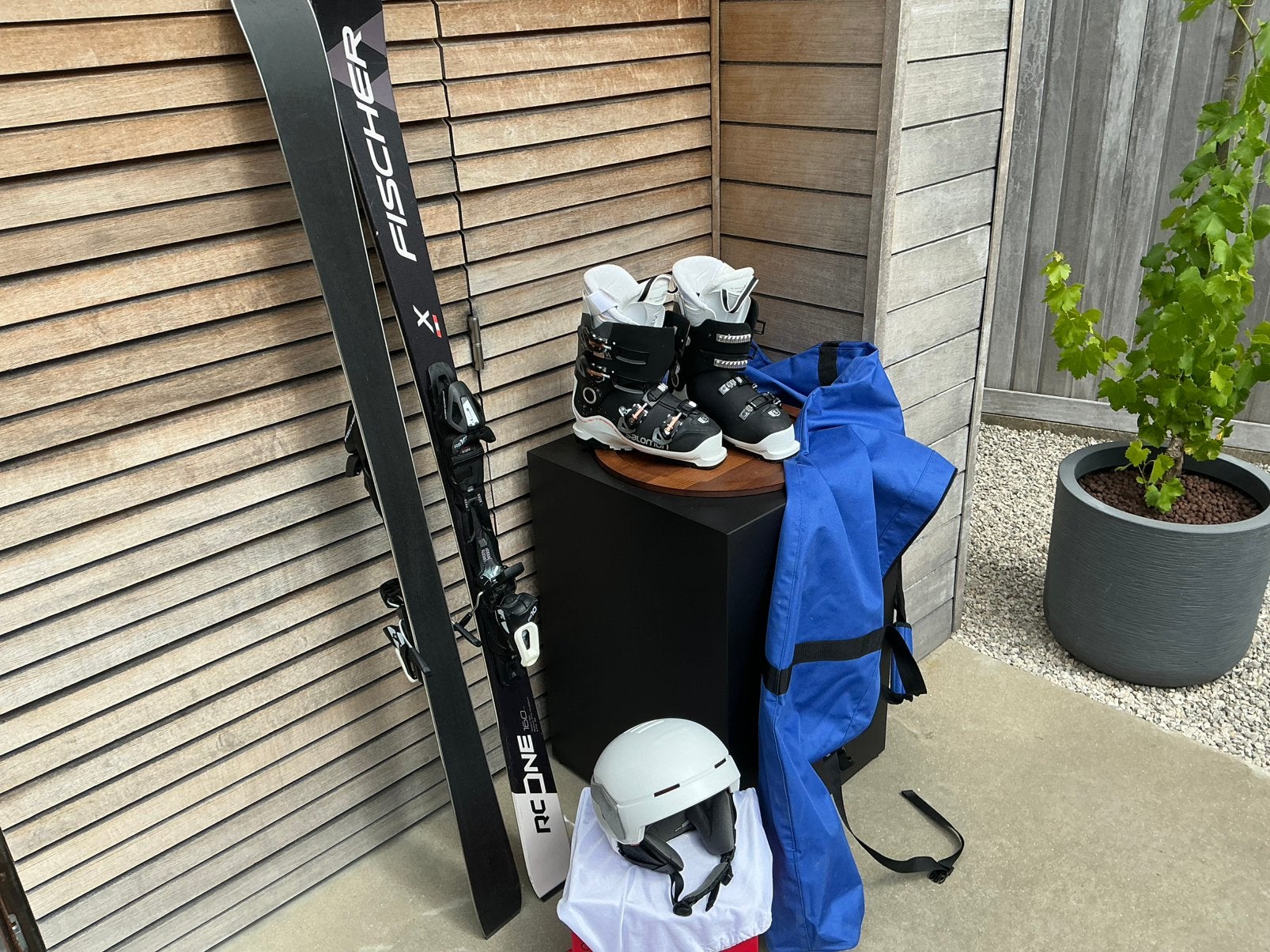 Ski uitrusting 1 vakantie gebruikt, Sport en Fitness, Skiën en Langlaufen, Ophalen, 160 tot 180 cm, Fischer, Zo goed als nieuw
