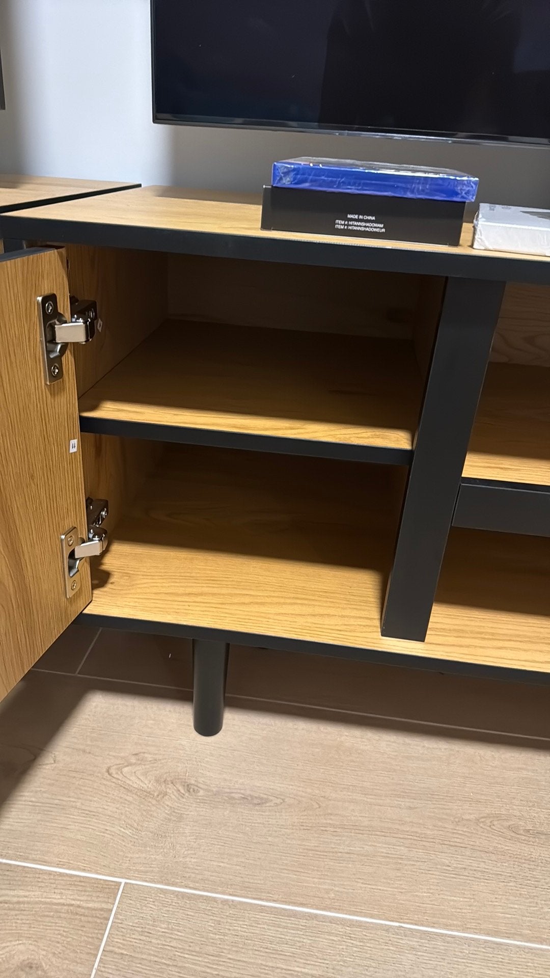 TV-kast / Yisk tv meubel, Ophalen, 100 tot 150 cm, Eikenhout, Zo goed als nieuw