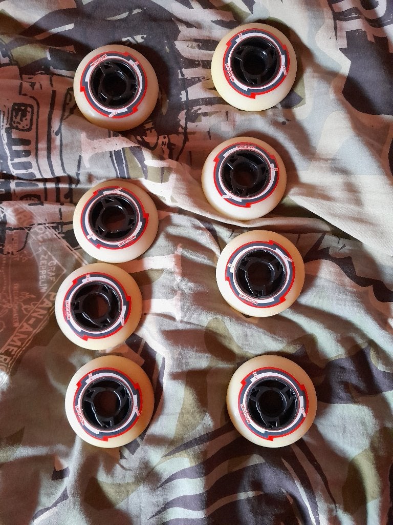 Nieuwe wieltjes voor inline skates met nieuwe wiellagers, Sport en Fitness, Skeelers, Ophalen, Nieuw, Dames, Wielen of Lagers