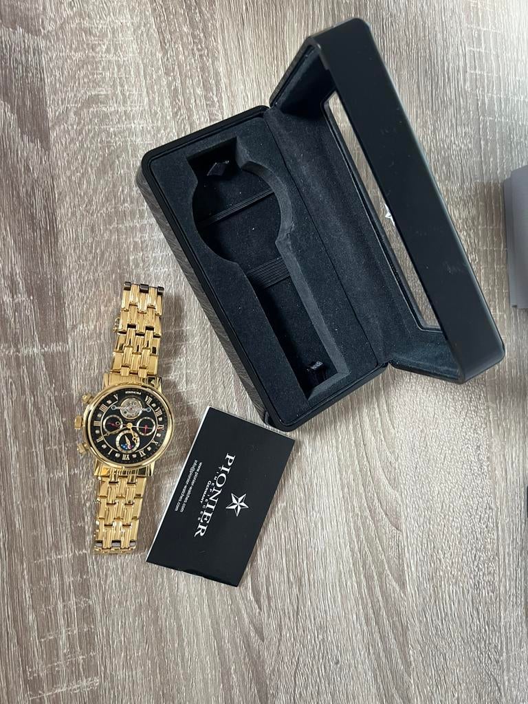 Pionier Horloge, Ophalen, Gebruikt, Goud, Polshorloge