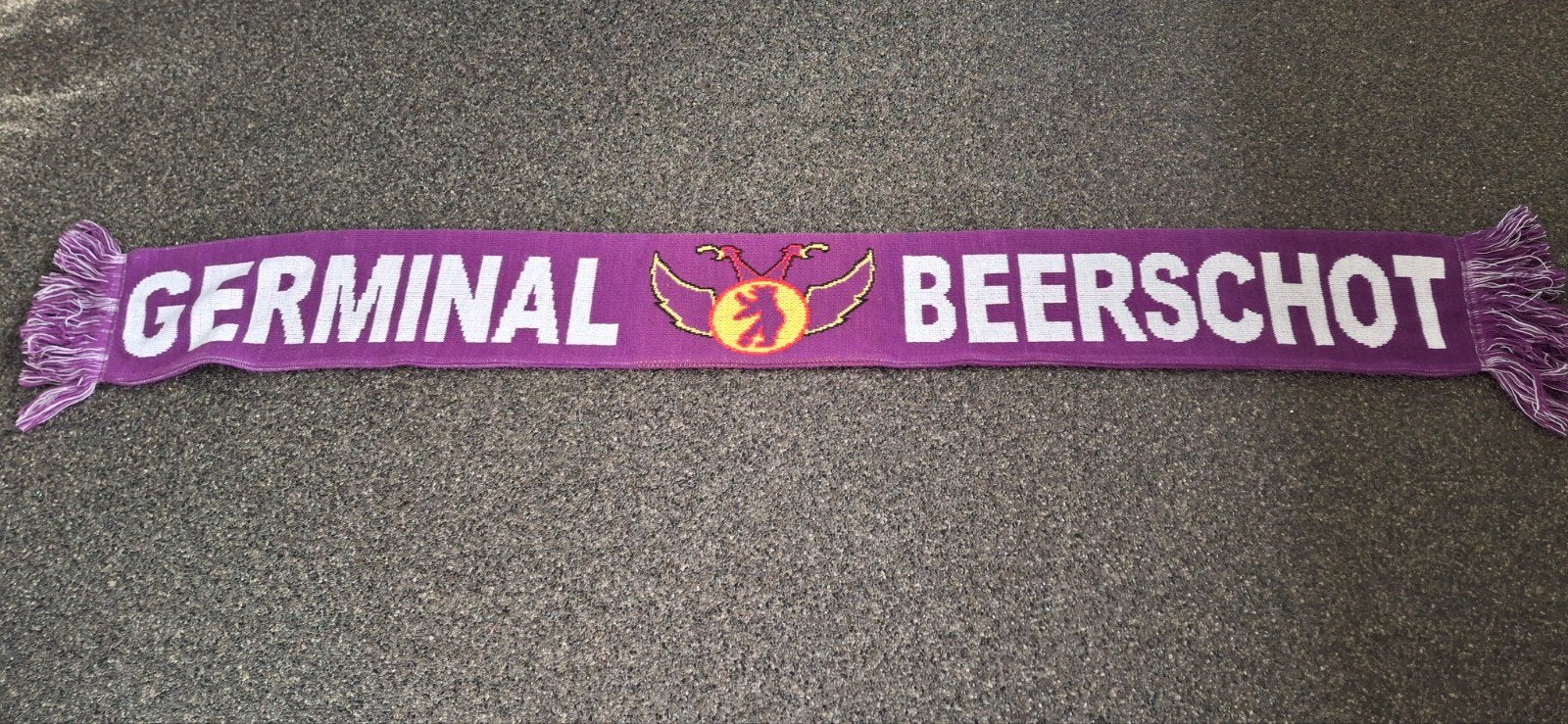 supporter sjaal voetbal Germinal Beerschot purple white city, Verzamelen, Ophalen of Verzenden, Zo goed als nieuw, Vaantje of Sjaal