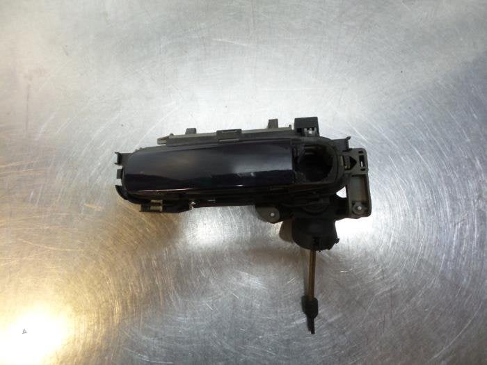 Poignée portière 4portes avant gauche d'un Audi A4 (A4 01-, -, Audi, Utilisé, -
