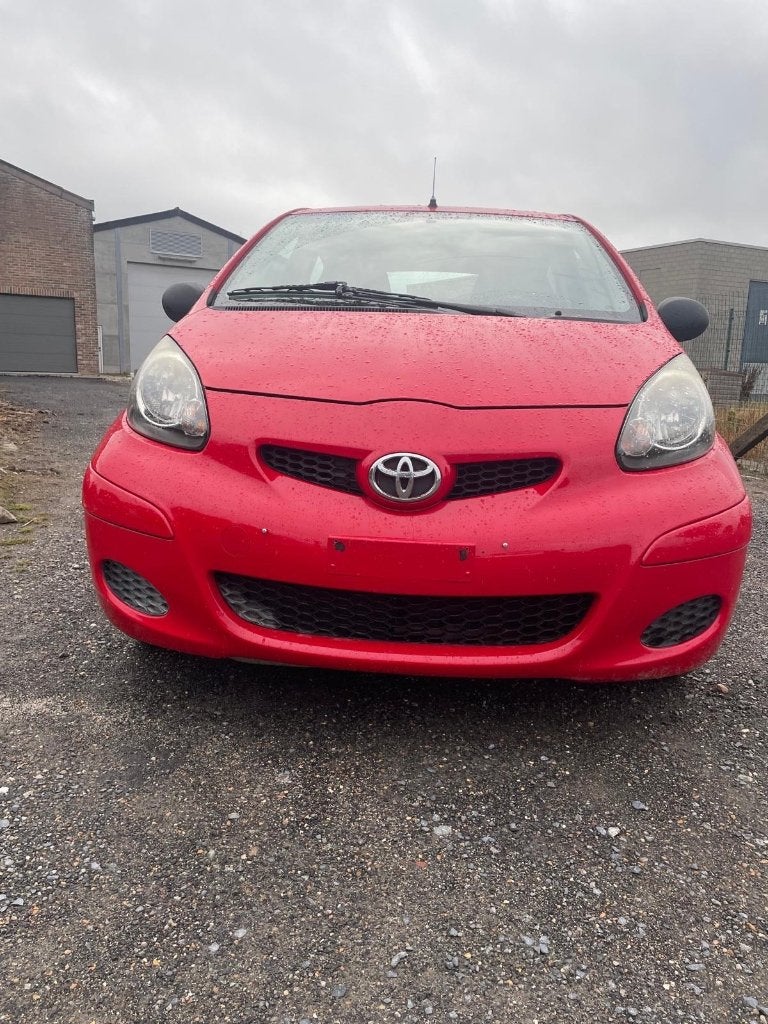 Toyota Aygo, Bedrijf, Handgeschakeld, 5 deurs, 1000 cc
