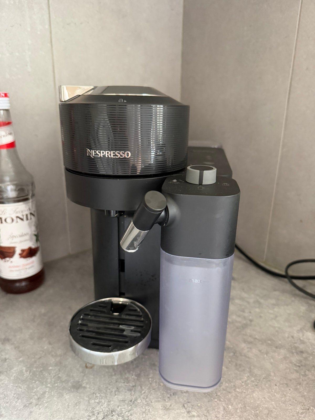 Nespresso vertuo lattissima, Ophalen, Zo goed als nieuw