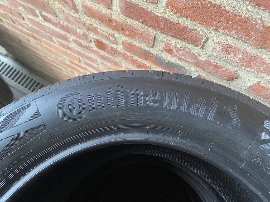 235/55 R18 104V Continental Eco Contact 6, Auto-onderdelen, Banden en Velgen, Ophalen, 18 inch, Nieuw, 235 mm