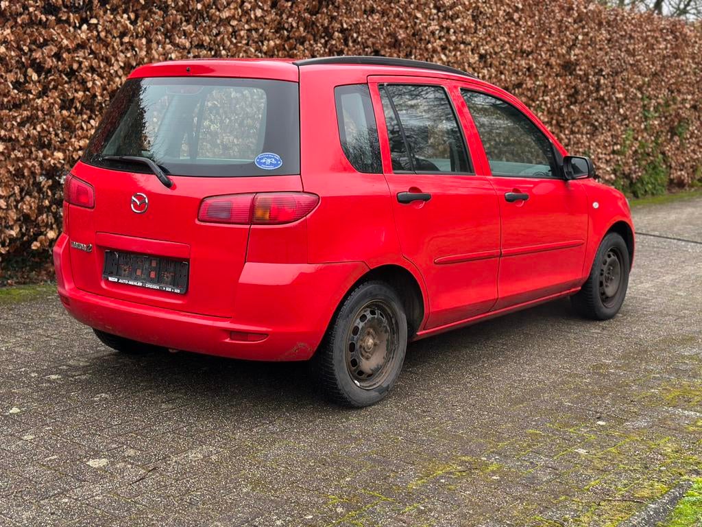 Mazda 2 1.25 essence 140ooo km airco éventuellement ct ok, Autos, Rouge, Entreprise, Boîte manuelle, 5 portes