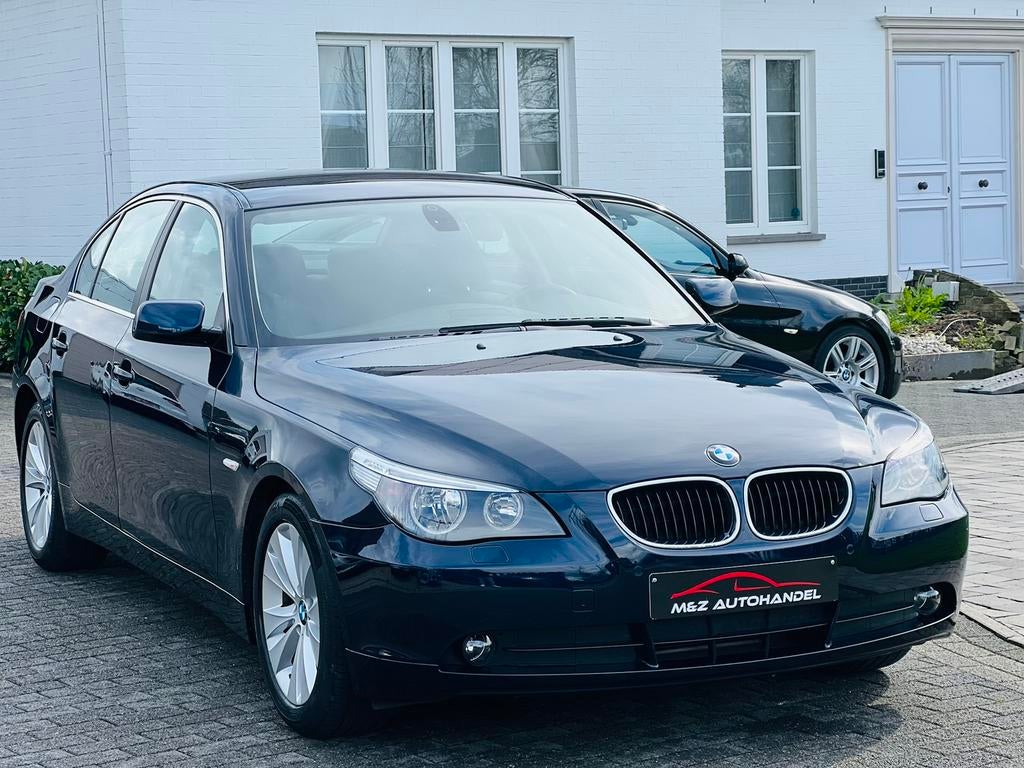 BMW 520i * 16.000 KM !! * NIEUW !!! * 6 CILIDER * 1 ste eign, Auto's, Lederen bekleding, Blauw, Bedrijf, 5 deurs