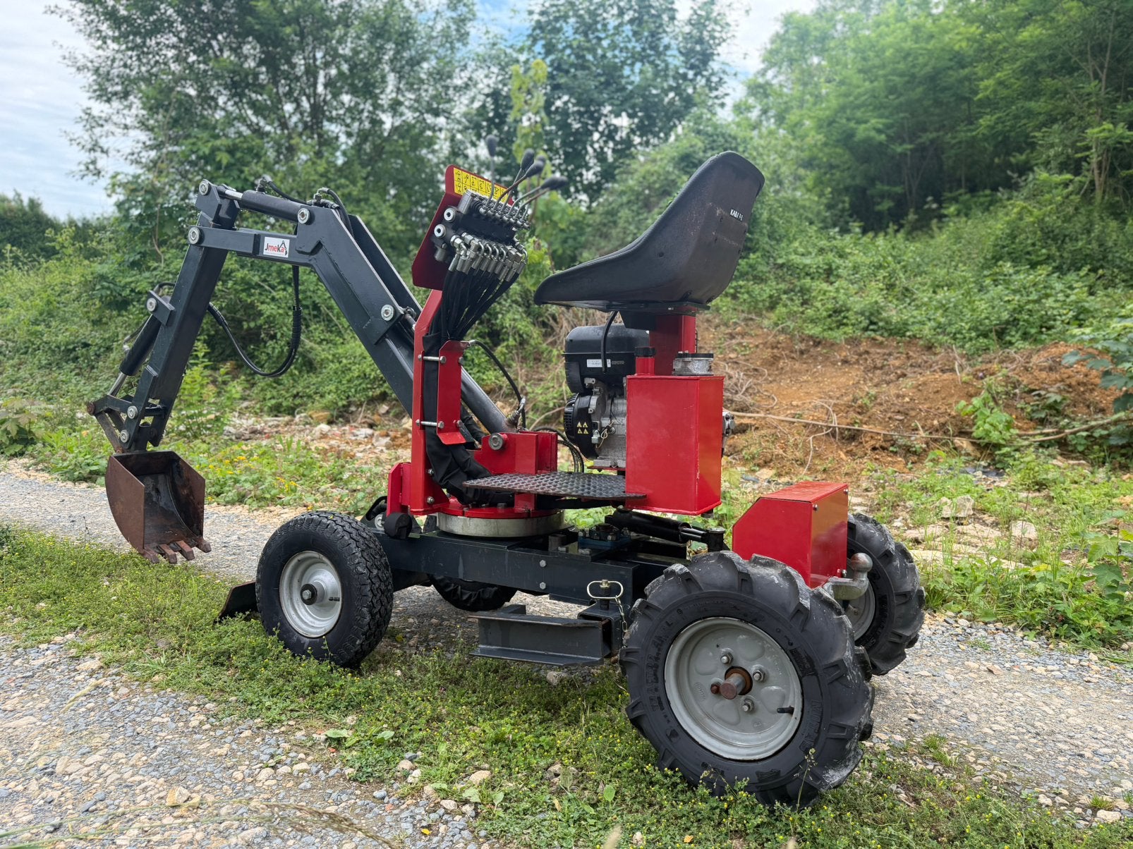 jmeka 2022 minigraafmachine (bosmaaier - emmer - schoonmaak), Zakelijke goederen, Machines en Bouw | Kranen en Graafmachines, Graafmachine