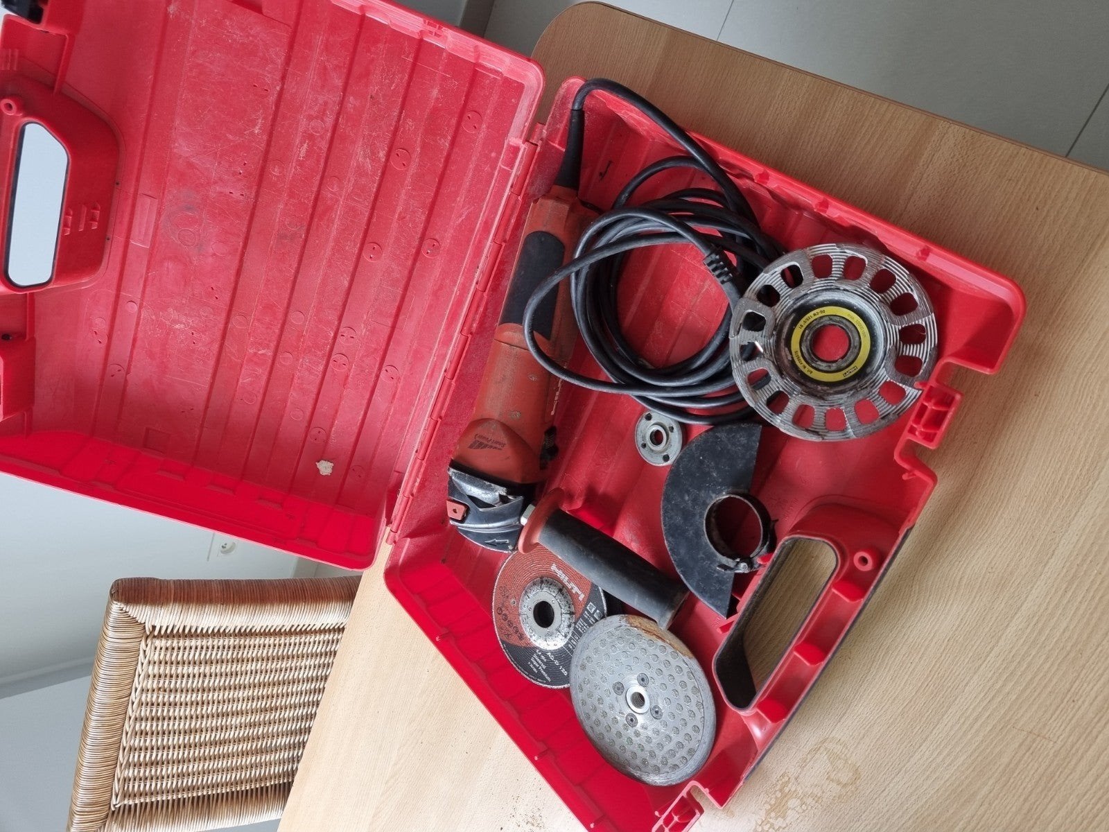 hilti slijpschijf, Enlèvement, Hilti