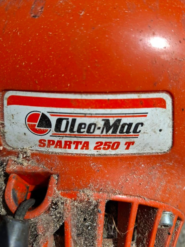 Debroussailleuse oleo mac sparta 250 T