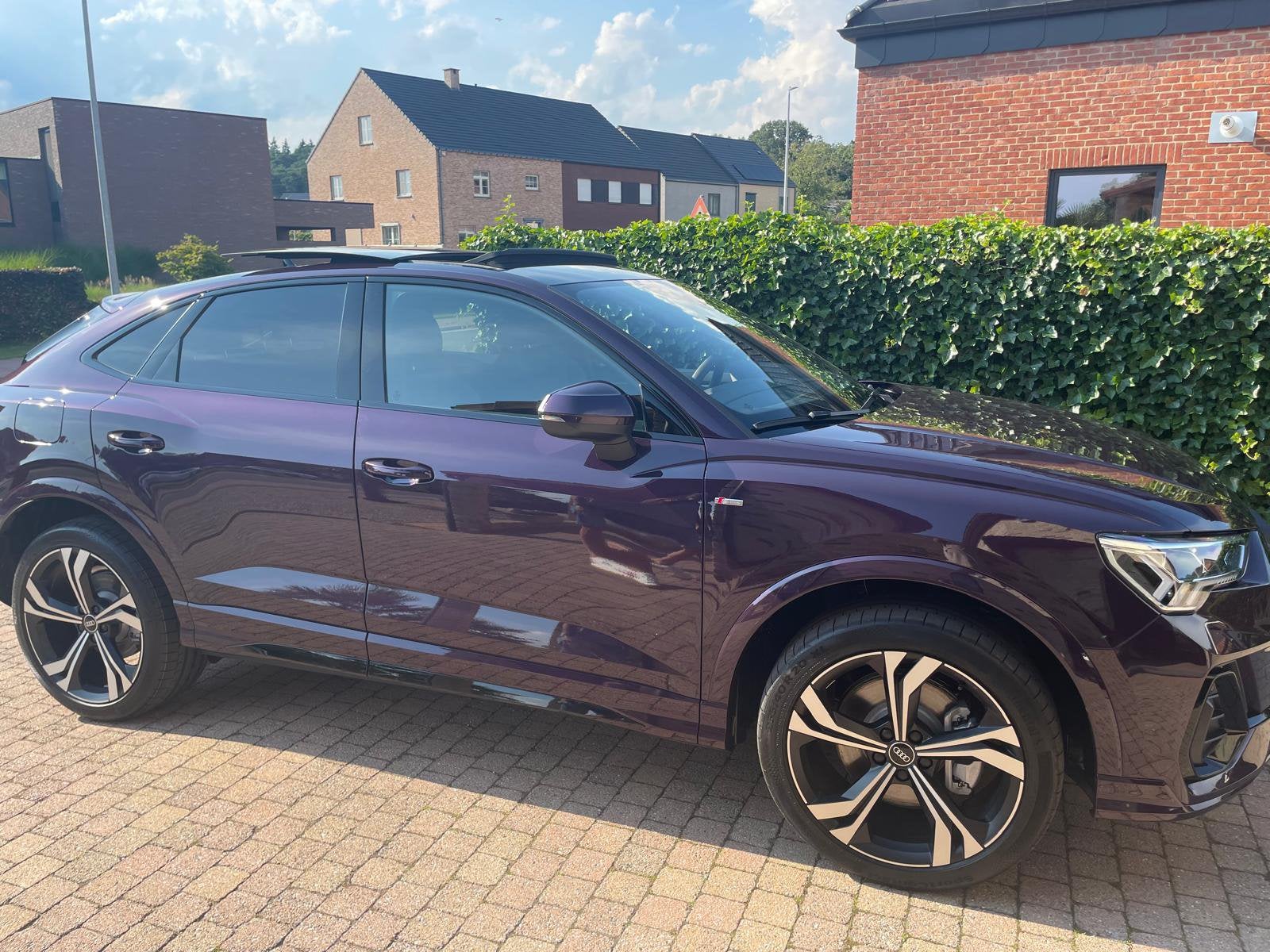 Audi Q3 sportback ( hybride) 23000km met fabrieksgarantie., Auto's, Leder, Te koop, Coupé, Q3