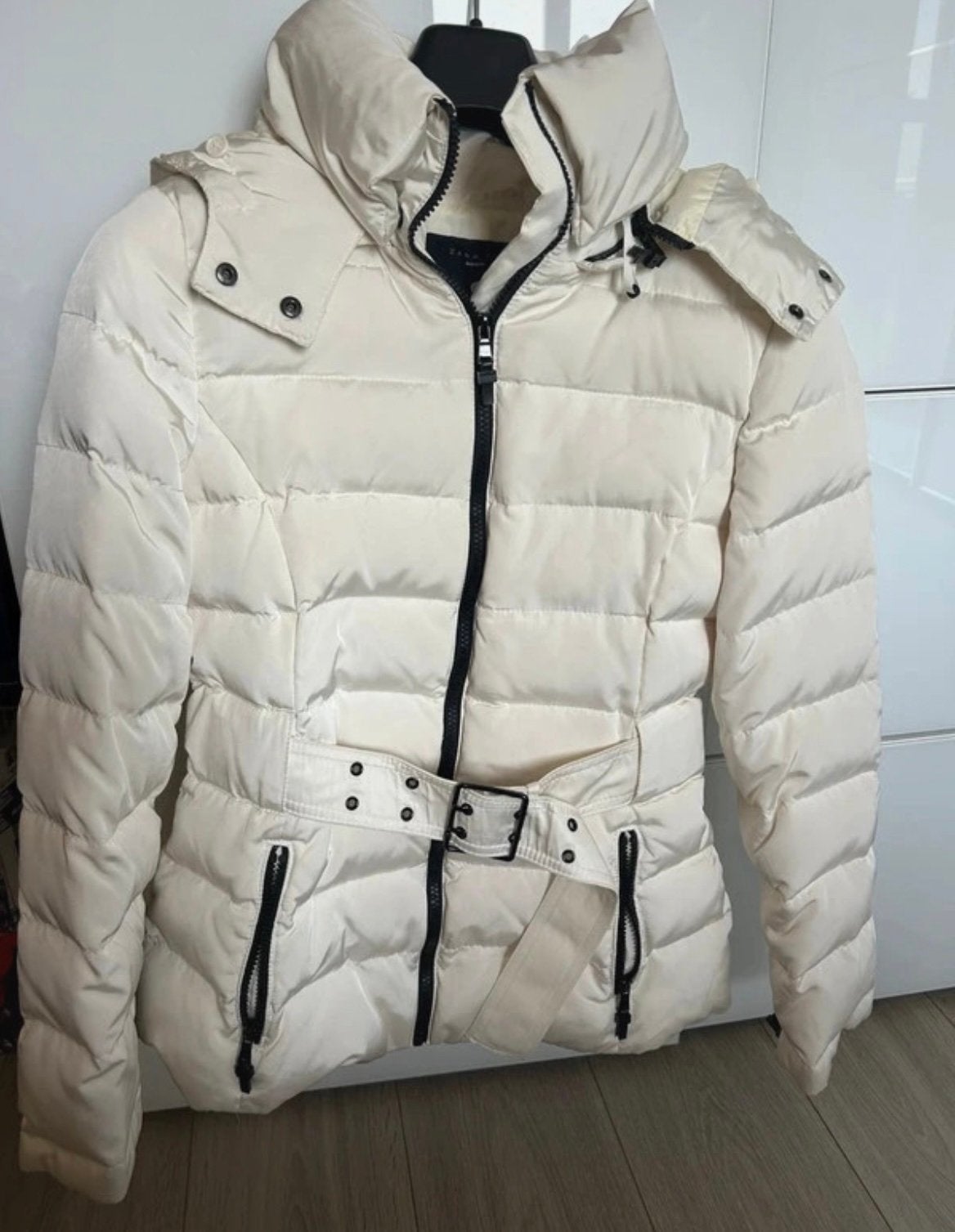 Zara witte crème donsjas, Envoi, Comme neuf, Taille 38/40 (M)