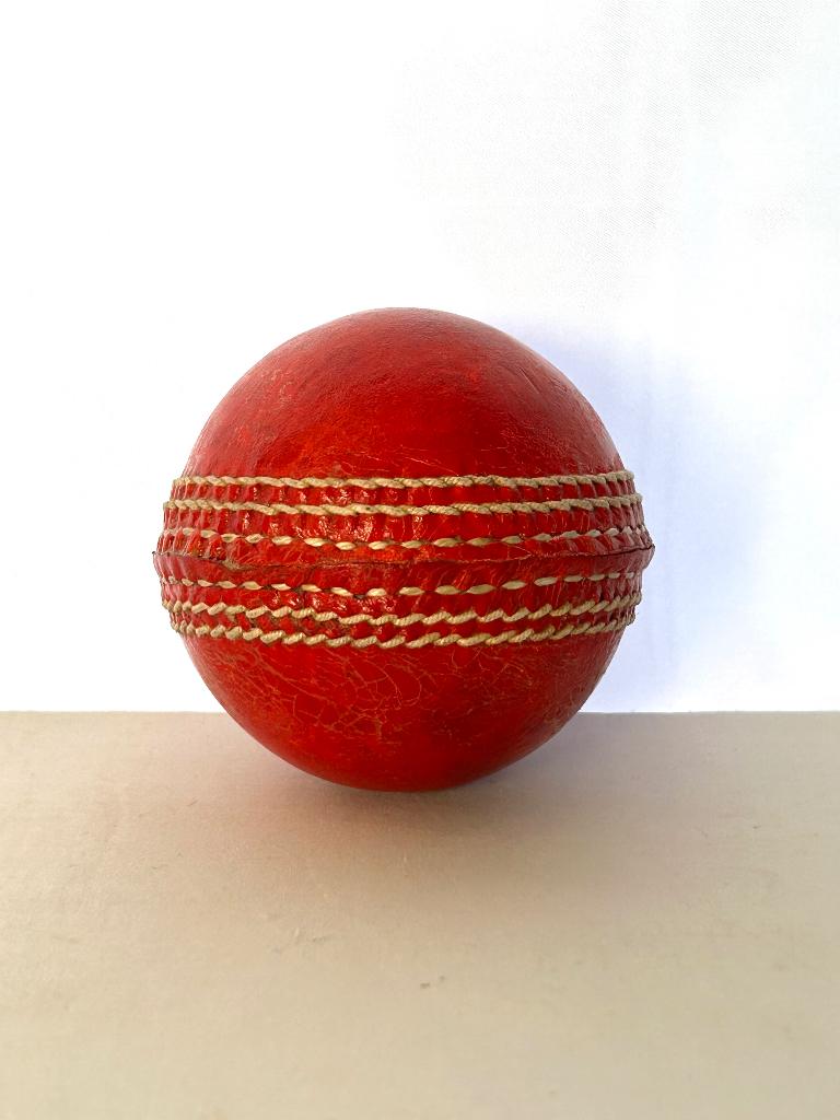 oude deco lederen cricket ball, Ophalen of Verzenden