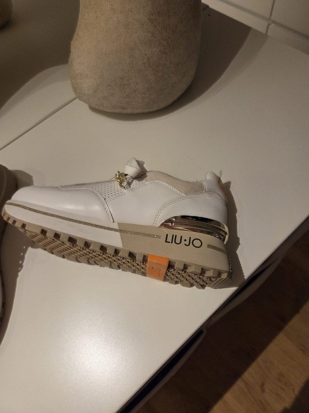 Liu Jo sneakers nieuw
Maat 38, Ophalen