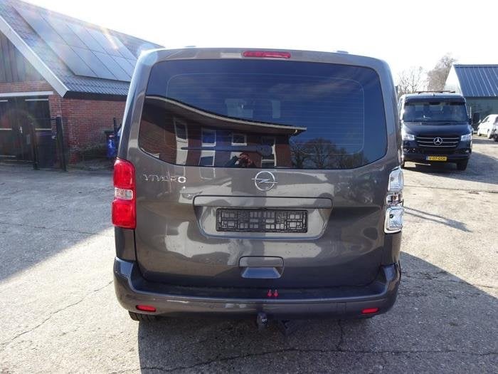Trekhaak van een Opel Vivaro, Gebruikt, -, -, Opel