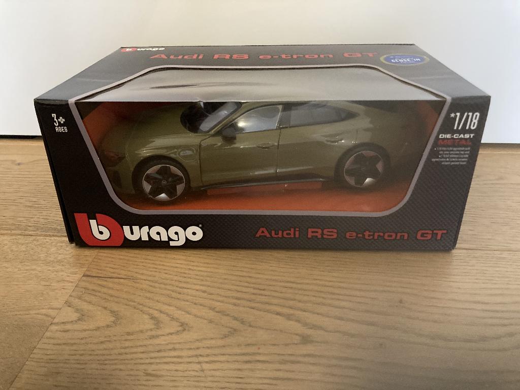schaalmodel 1:18 Audi RS e-tron GT, Ophalen, Nieuw