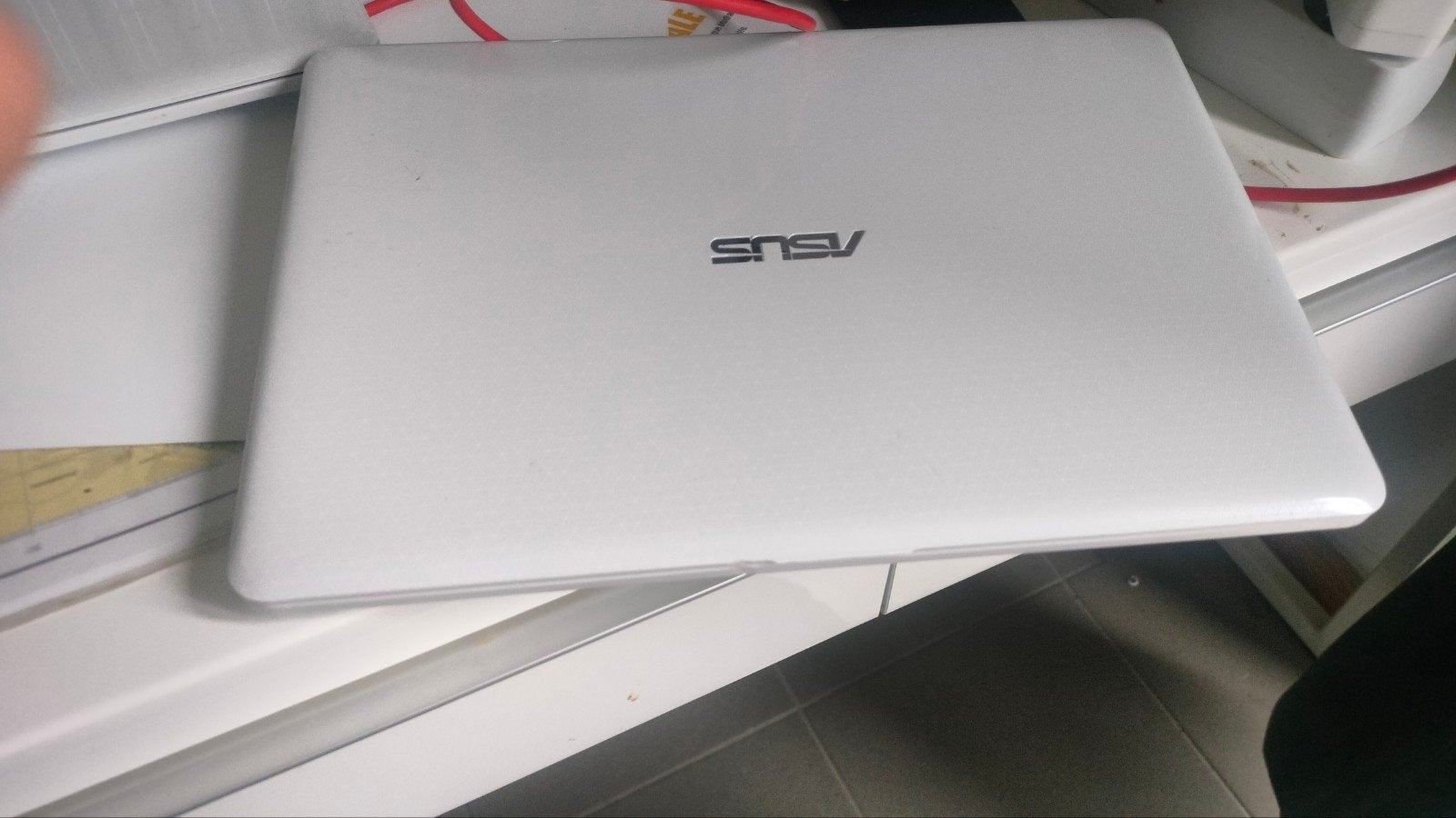 ordinateur portable Asus, Enlèvement
