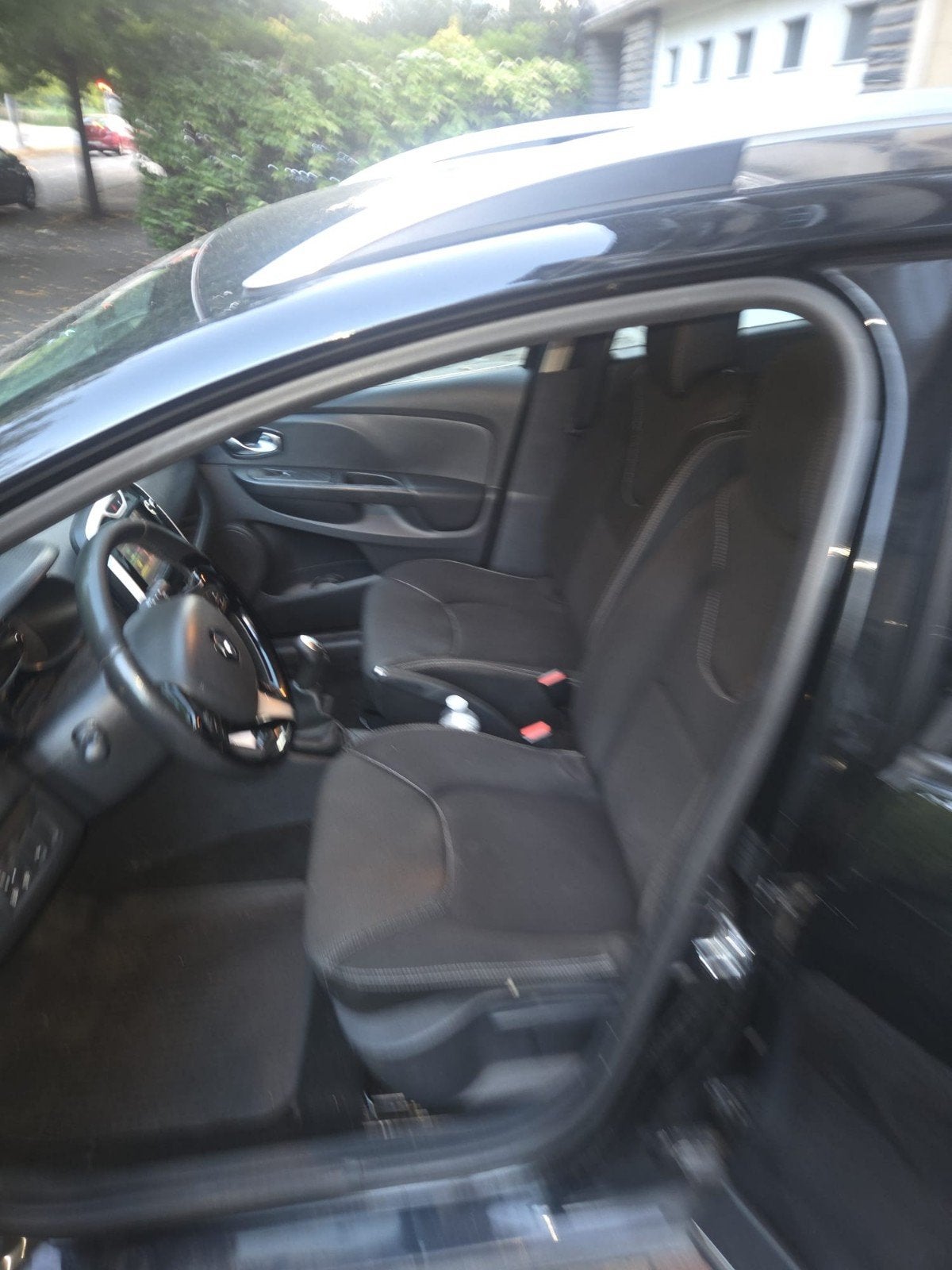 Clio 4 grandtour 1.2, Achat, Air conditionné, Particulier, Essence