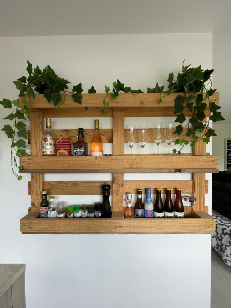Palette européenne pour herbes ou boissons, Enlèvement, Comme neuf