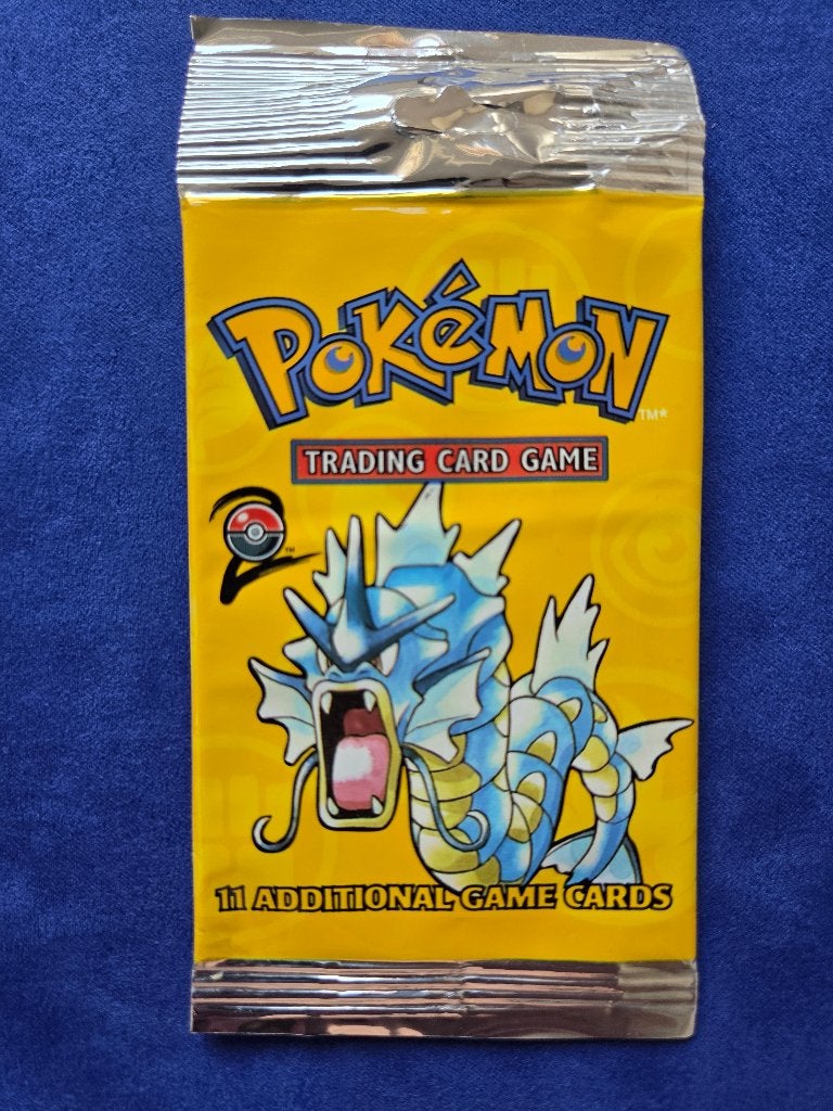 Pokémon Base Set 2 Booster: Gyarados – Long crimp LEEG pakje, Ophalen of Verzenden, Gebruikt, Booster