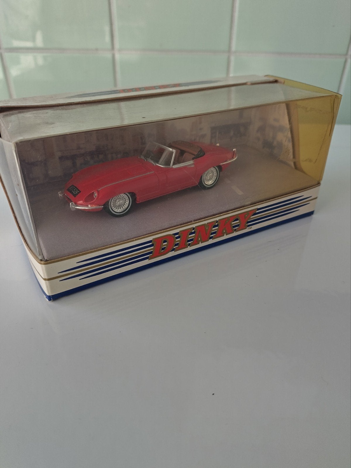 Dinky Toys Jaguar E Type AFHALING LEES BESCHRIJVING, Ophalen, Nieuw, Auto, Dinky Toys