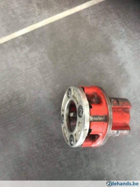 Ridgid draadsnij ijzer, Ophalen