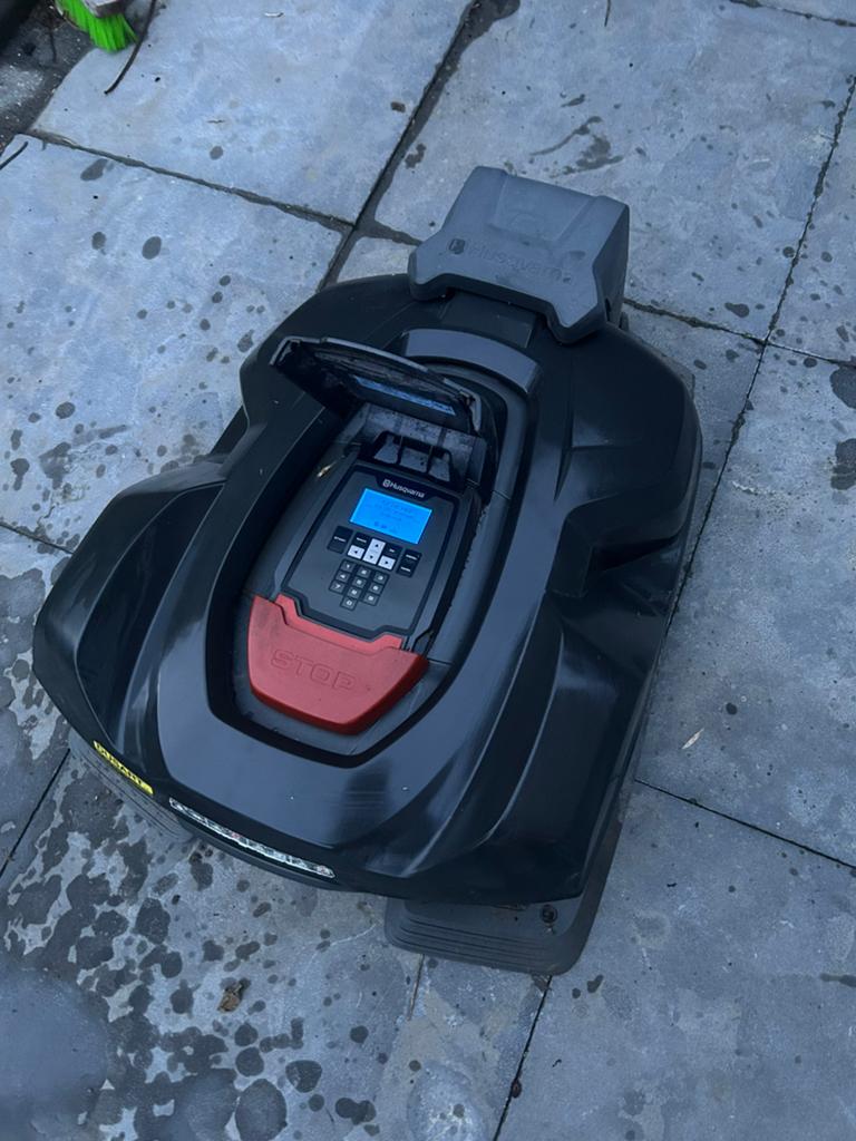 Husqvarna Automower 420, Enlèvement, Utilisé