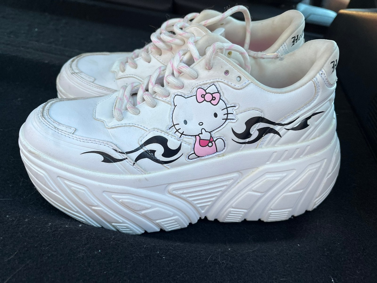 Hello kitty, Enlèvement, Utilisé