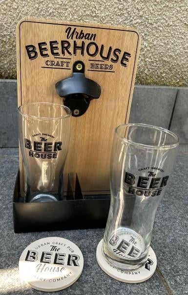 Cadeauset bier (houder + 2 glazen)  te koop, Enlèvement, Neuf, Verre à bière