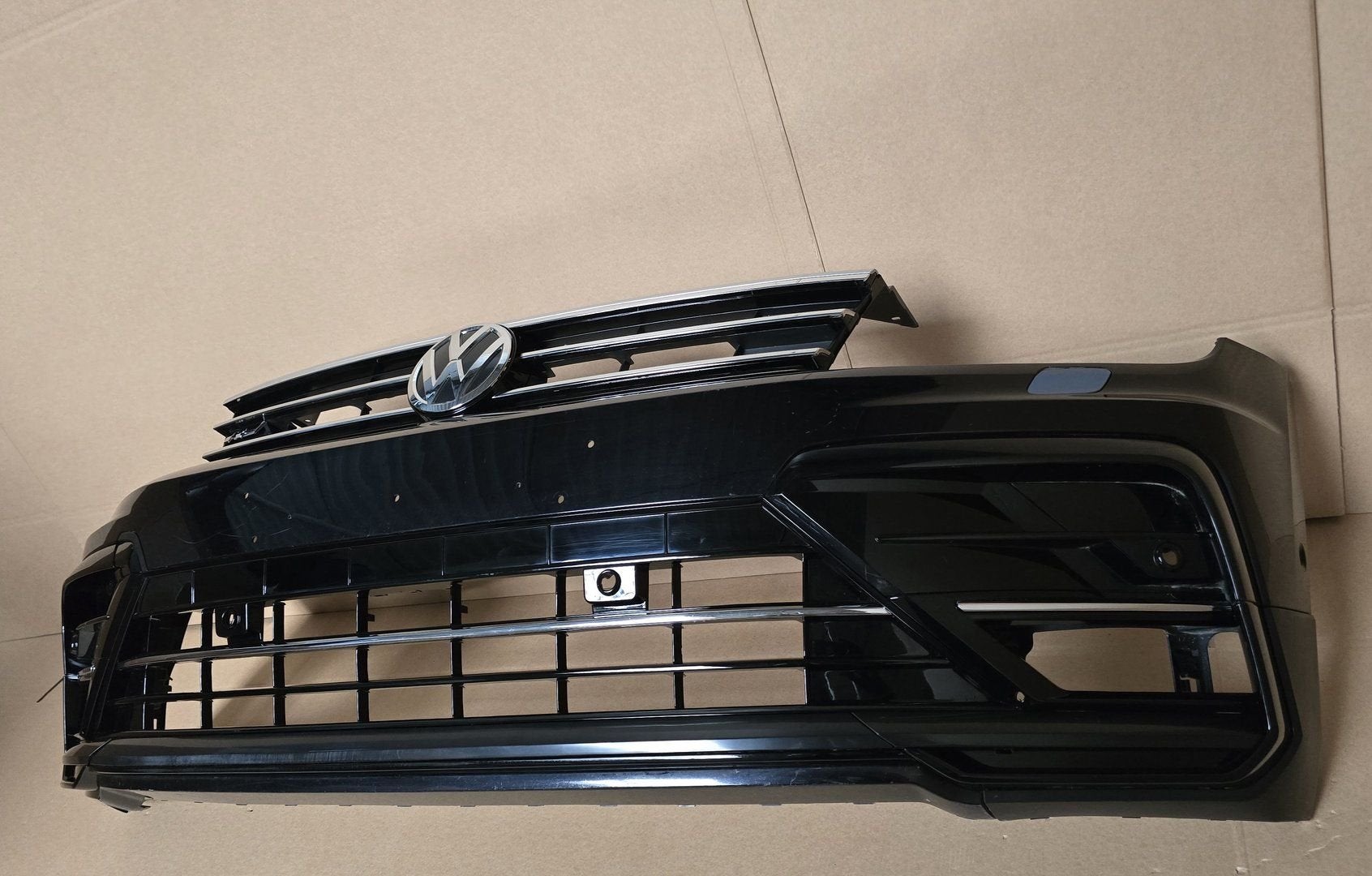 Voorbumper VW Tiguan 5NA R-line 6xPDC KLS ORGINEEL BUMPER, Volkswagen, -, Origine de la pièce connue, Utilisé