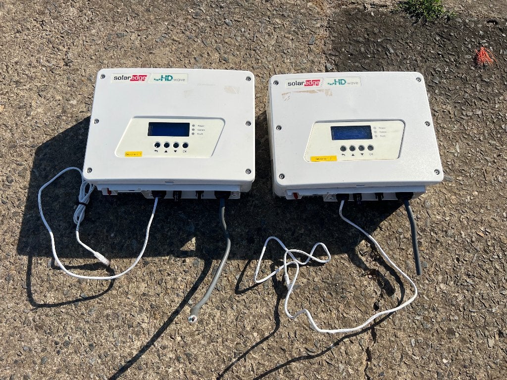 Solaredge SE3500H omvormers (2 stuks), Ophalen, Gebruikt, Overige typen, 200 wattpiek of meer